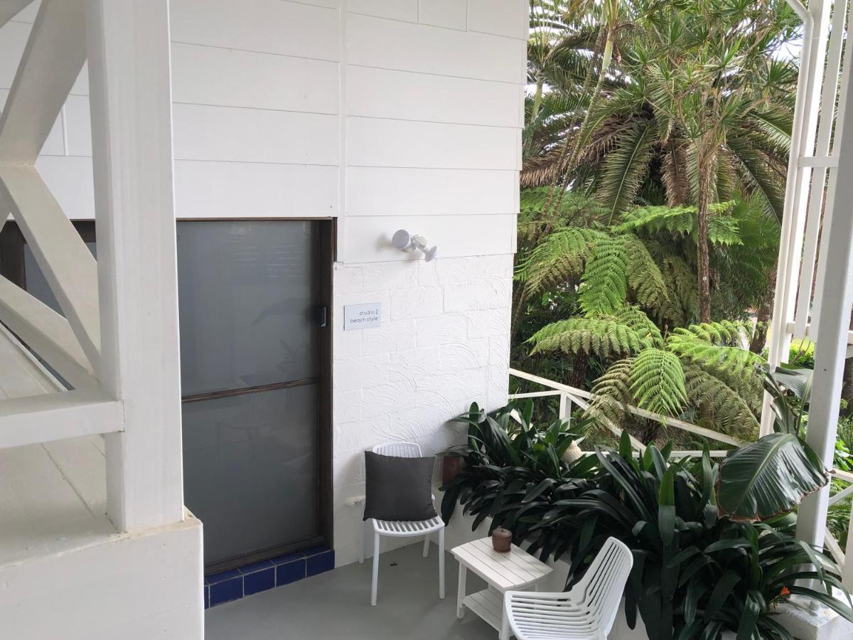 Shorebreak Studio Apartments Sapphire Beach Buitenkant foto